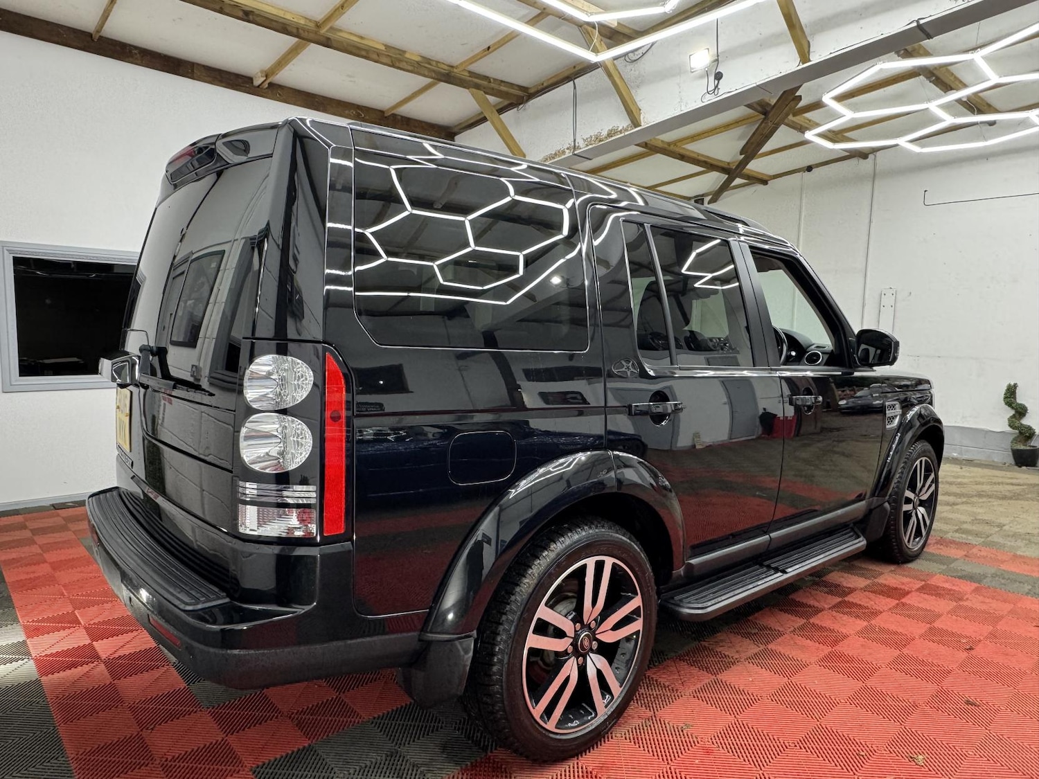 Used Land Rover Discovery 4 2016 for sale - 77151666: Photo 9