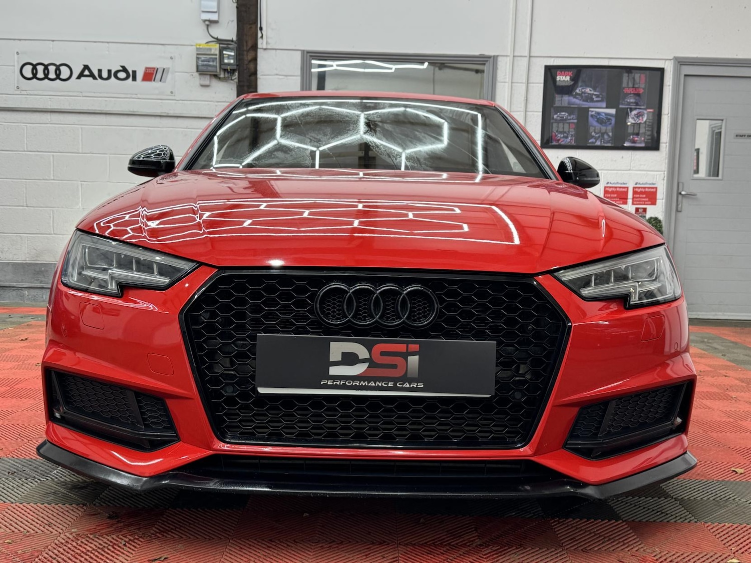 Used Audi A4 2017 for sale - 76818132: Photo 2