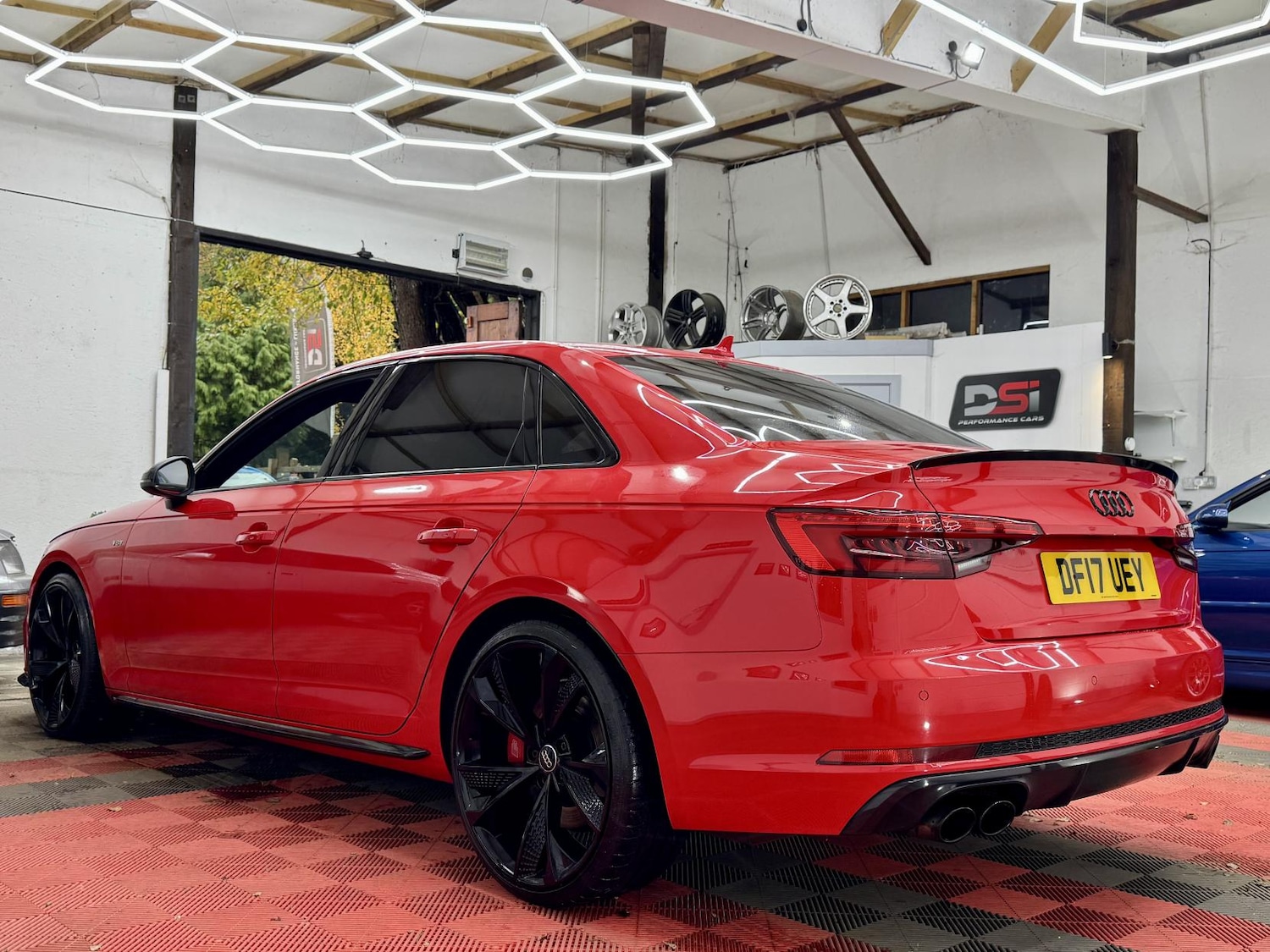 Used Audi A4 2017 for sale - 76818132: Photo 4