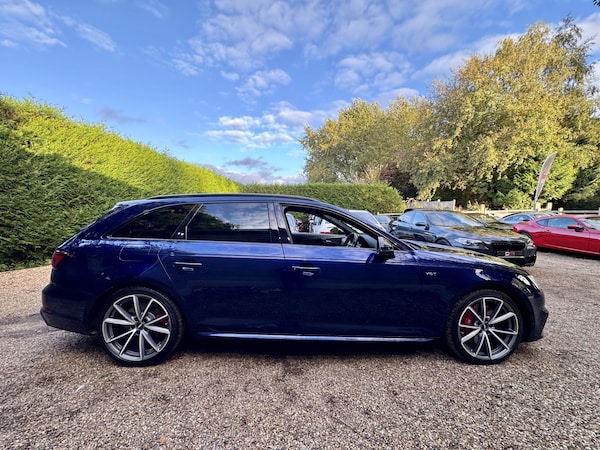 Used Audi A4 2018 for sale - 76273136: Photo 4