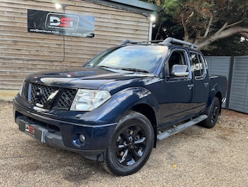 Used Nissan Navara 2010 for sale - 76394035: Photo