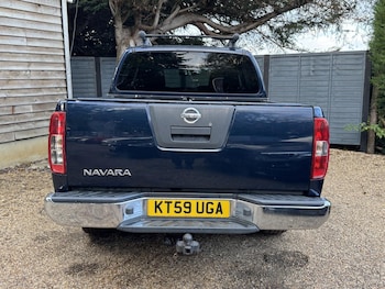 Used Nissan Navara 2010 for sale - 76394035: Photo