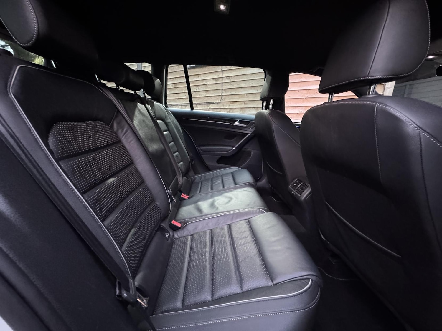 Used Volkswagen Golf 2017 for sale - 76631076: Photo 17