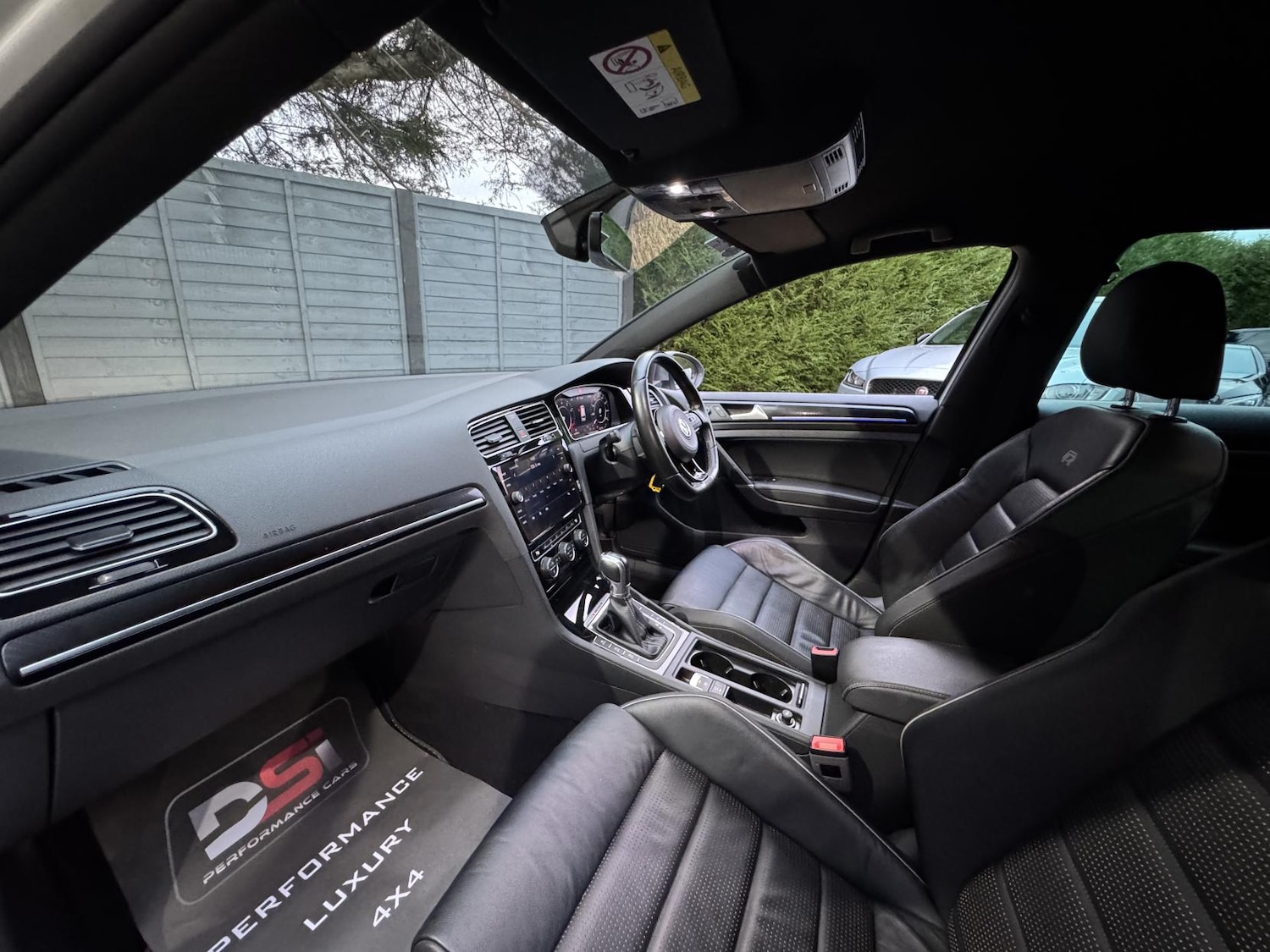 Used Volkswagen Golf 2017 for sale - 76631076: Photo 23