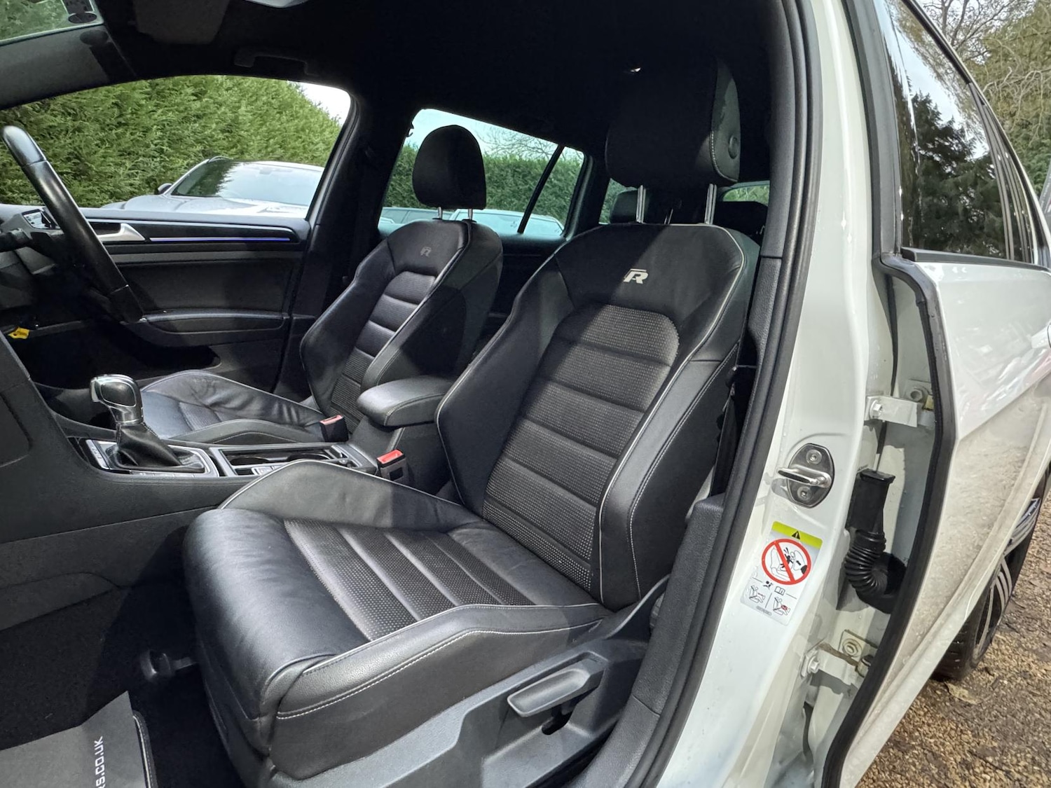 Used Volkswagen Golf 2017 for sale - 76631076: Photo 26