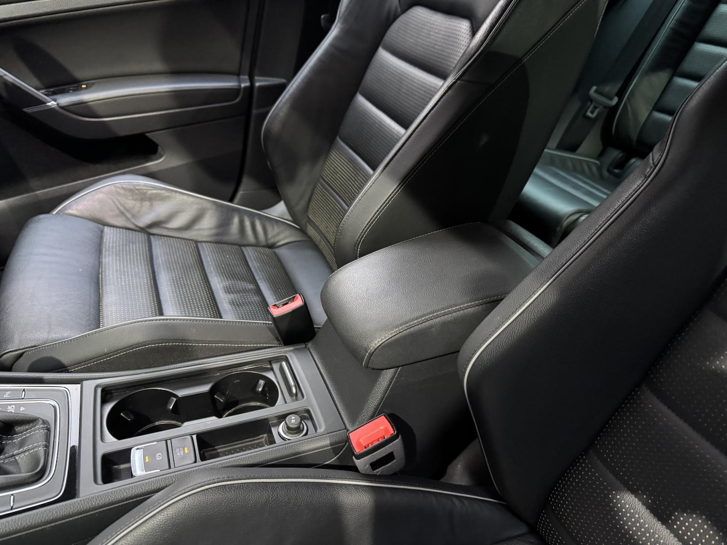 Used Volkswagen Golf 2017 for sale - 76631076: Photo 29