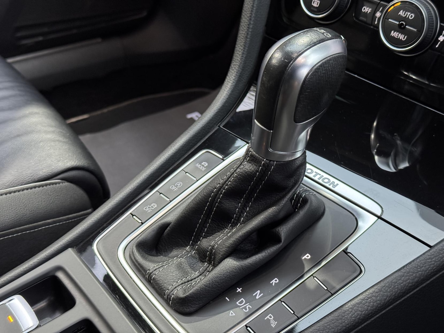 Used Volkswagen Golf 2017 for sale - 76631076: Photo 37