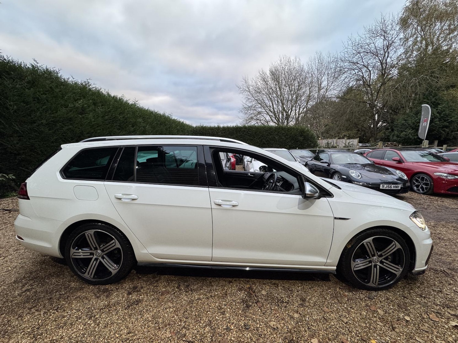 Used Volkswagen Golf 2017 for sale - 76631076: Photo 4