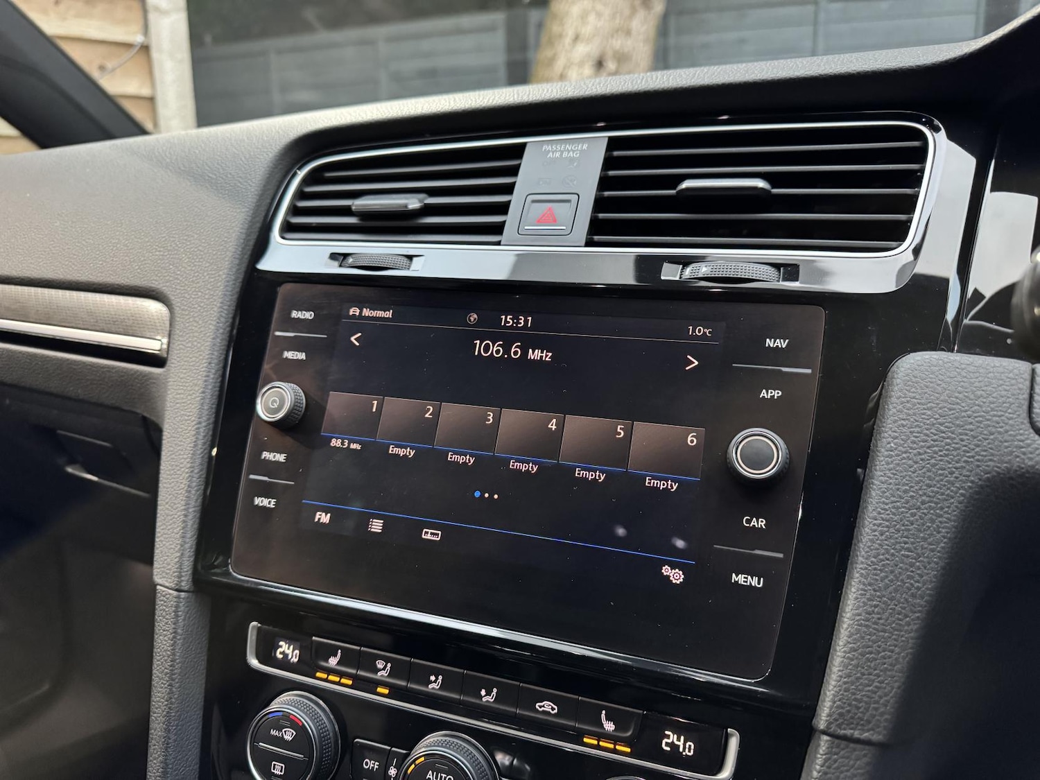 Used Volkswagen Golf 2017 for sale - 76631076: Photo 43