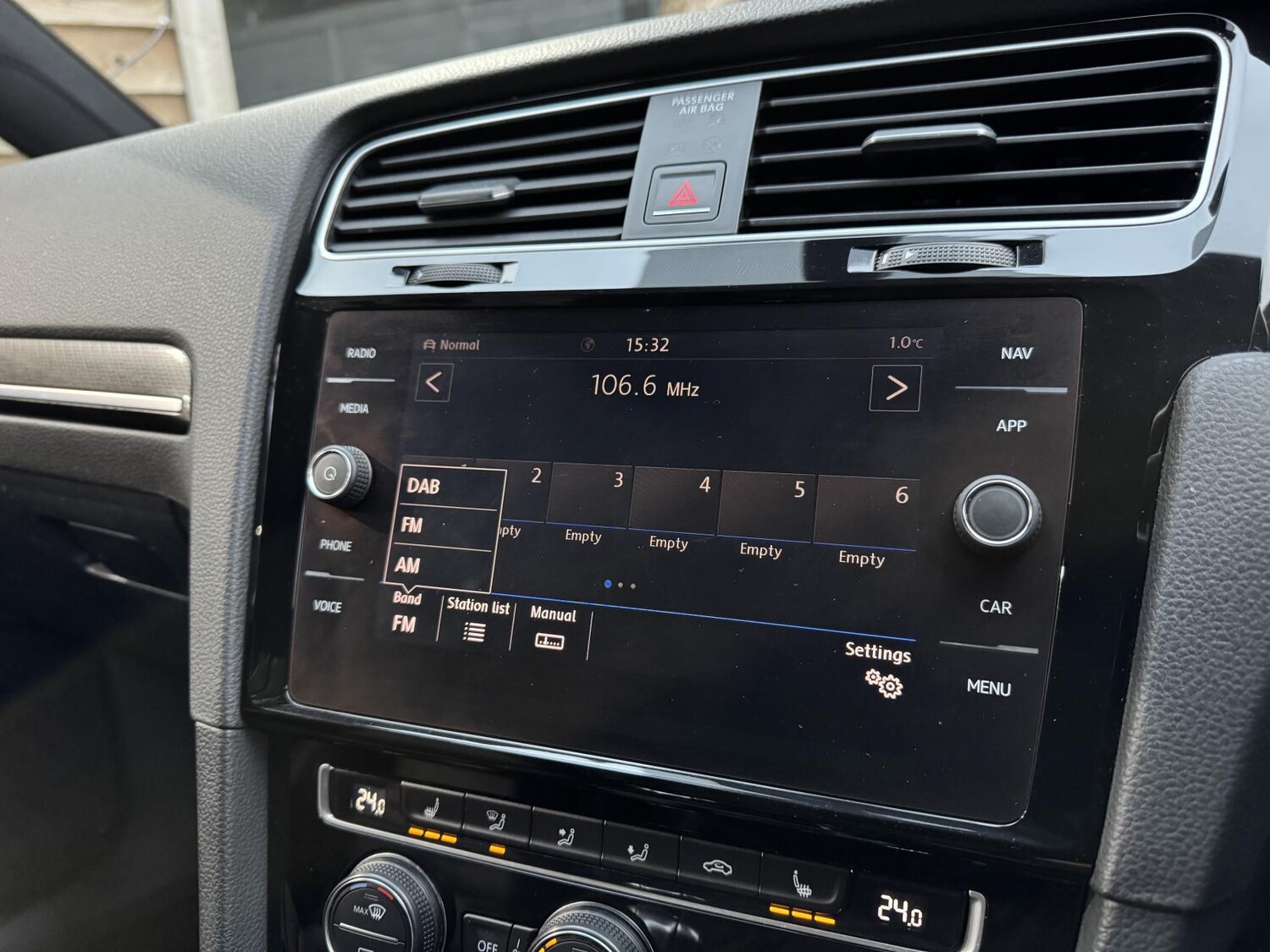 Used Volkswagen Golf 2017 for sale - 76631076: Photo 45