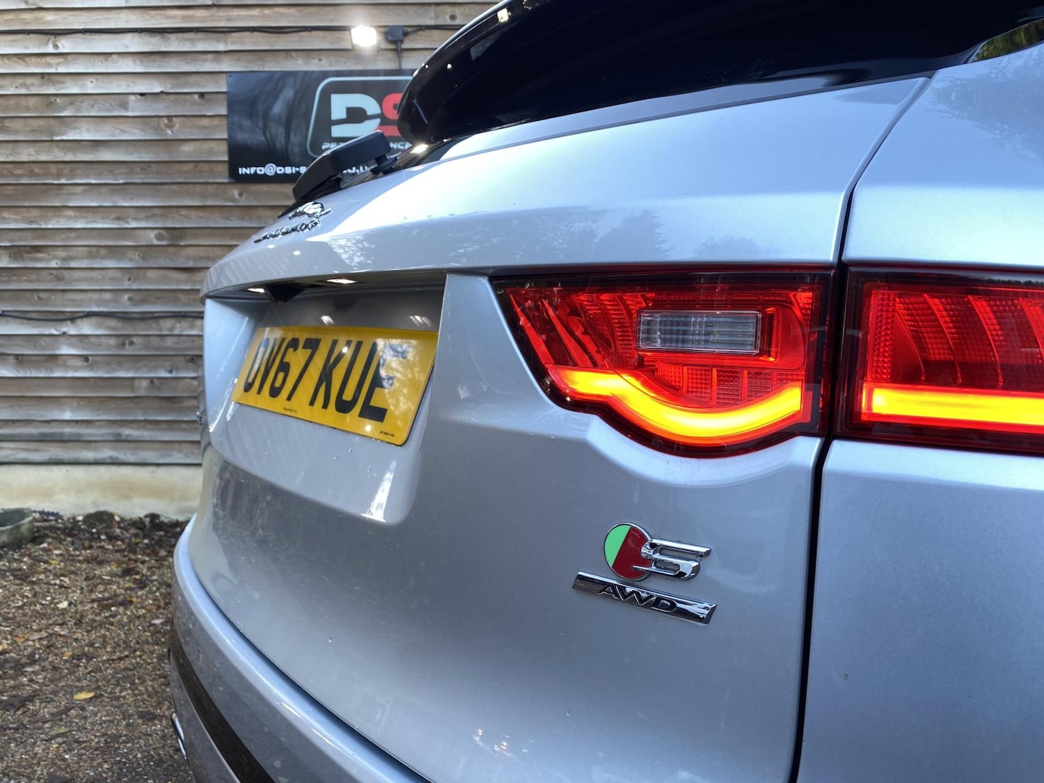 Used Jaguar F-Pace 2017 for sale - 76618982: Photo 14