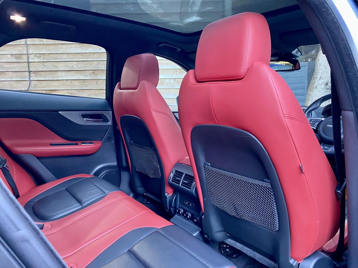 Used Jaguar F-Pace 2017 for sale - 76618982: Photo 26