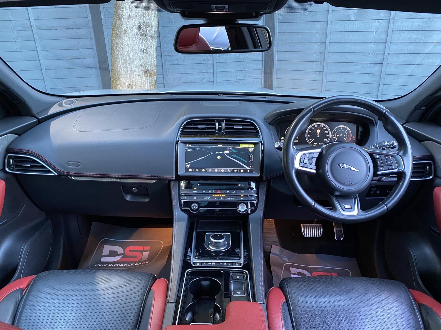 Used Jaguar F-Pace 2017 for sale - 76618982: Photo 28