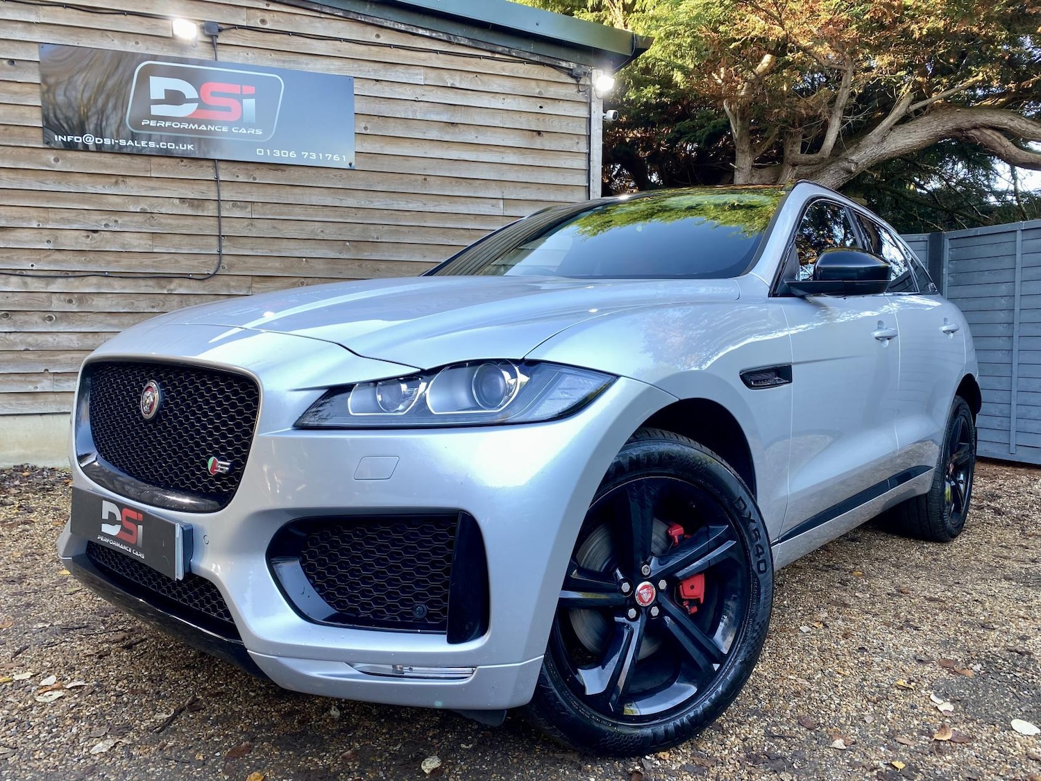 Used Jaguar F-Pace 2017 for sale - 76618982: Photo 3