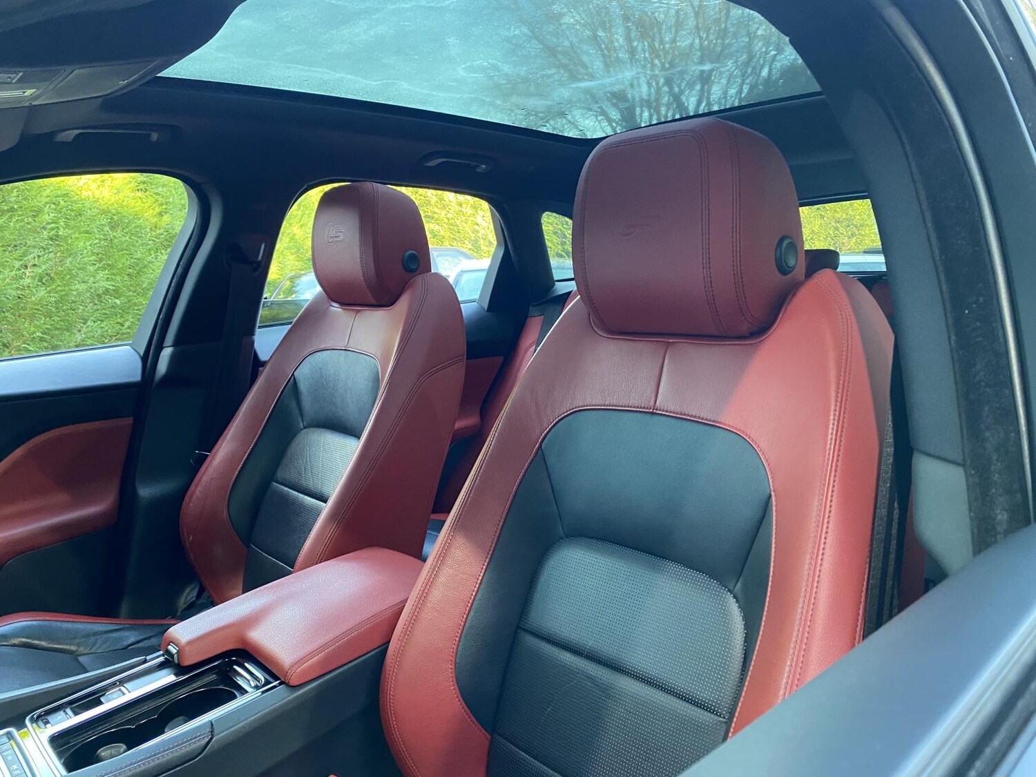 Used Jaguar F-Pace 2017 for sale - 76618982: Photo 30