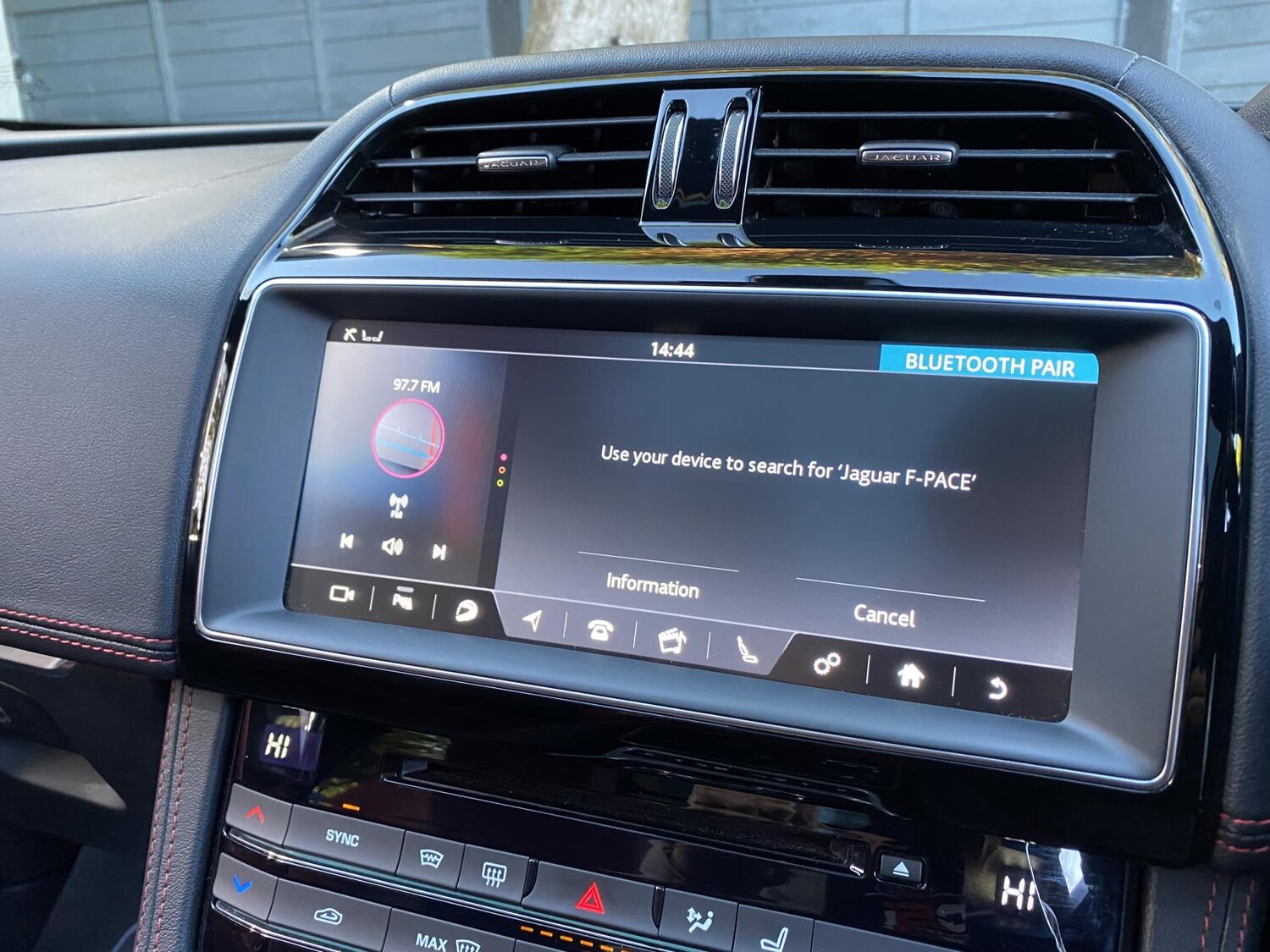 Used Jaguar F-Pace 2017 for sale - 76618982: Photo 36