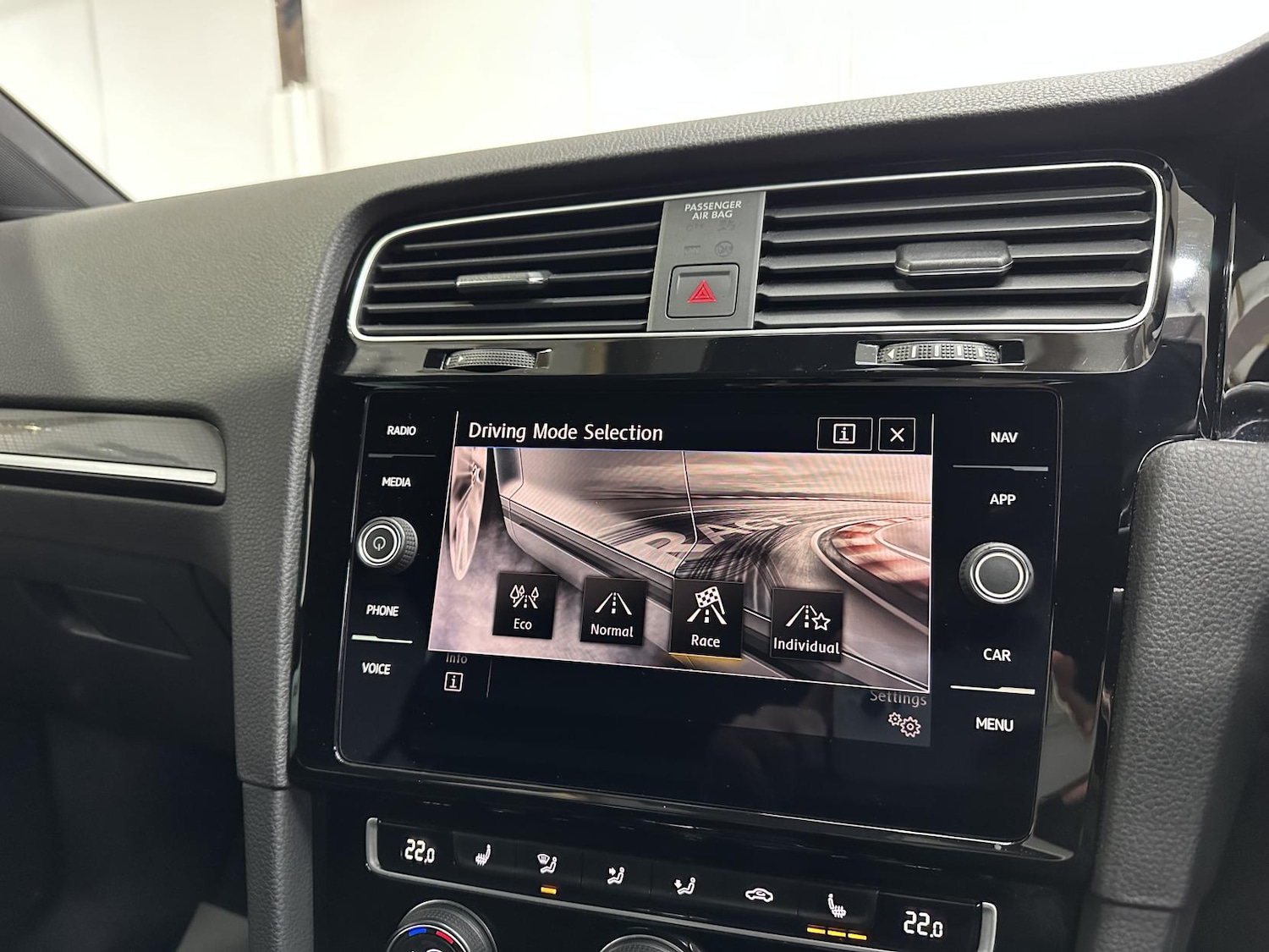 Used Volkswagen Golf 2019 for sale - 77409906: Photo 32