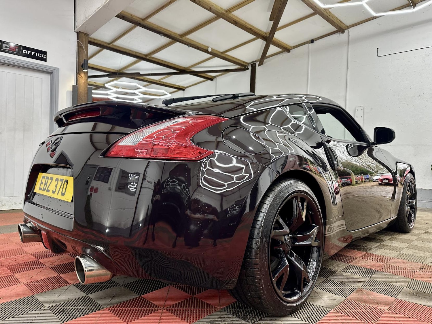 Used Nissan 370 Z 2011 for sale - 77545439: Photo 14