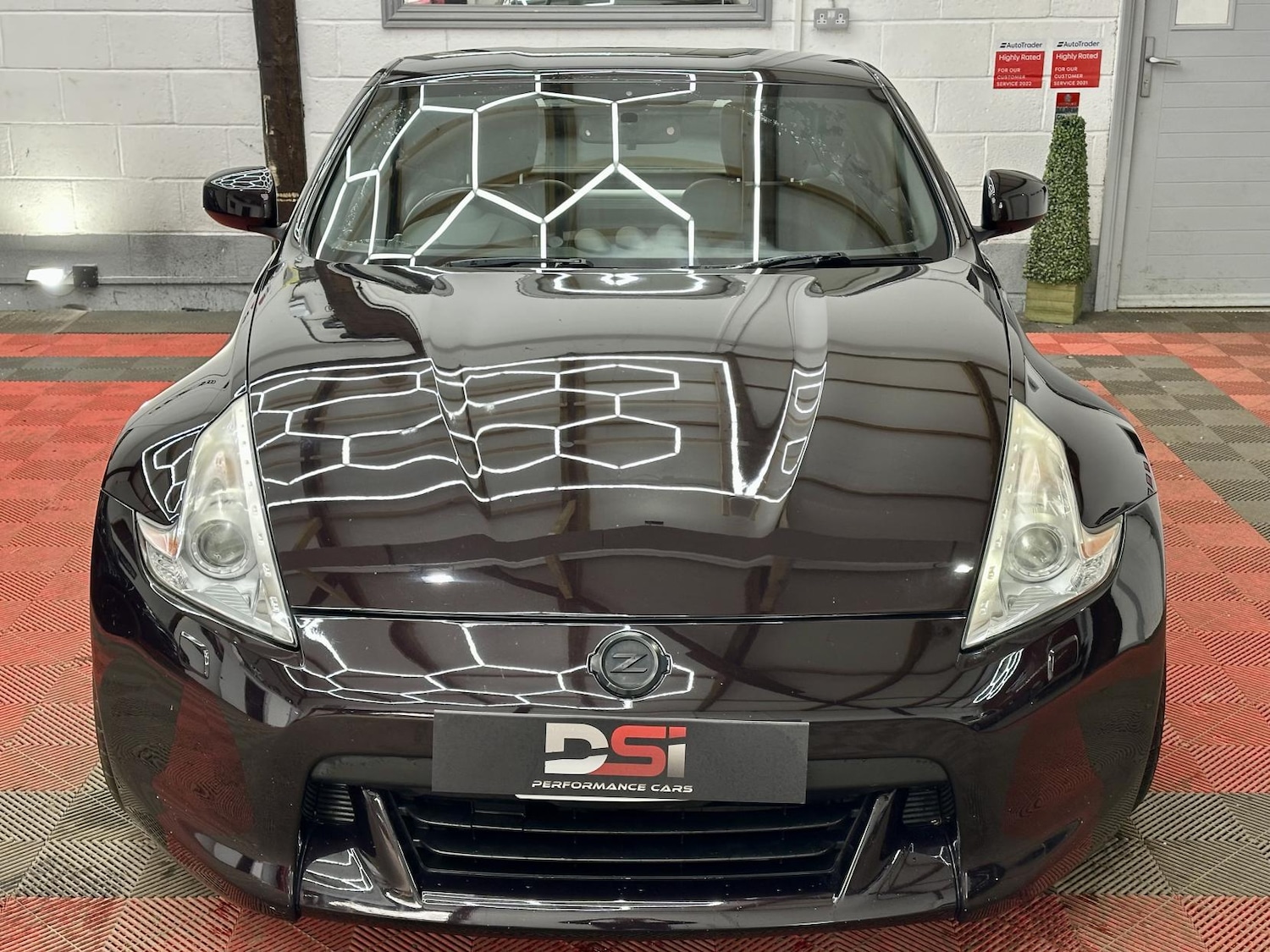 Used Nissan 370 Z 2011 for sale - 77545439: Photo 2