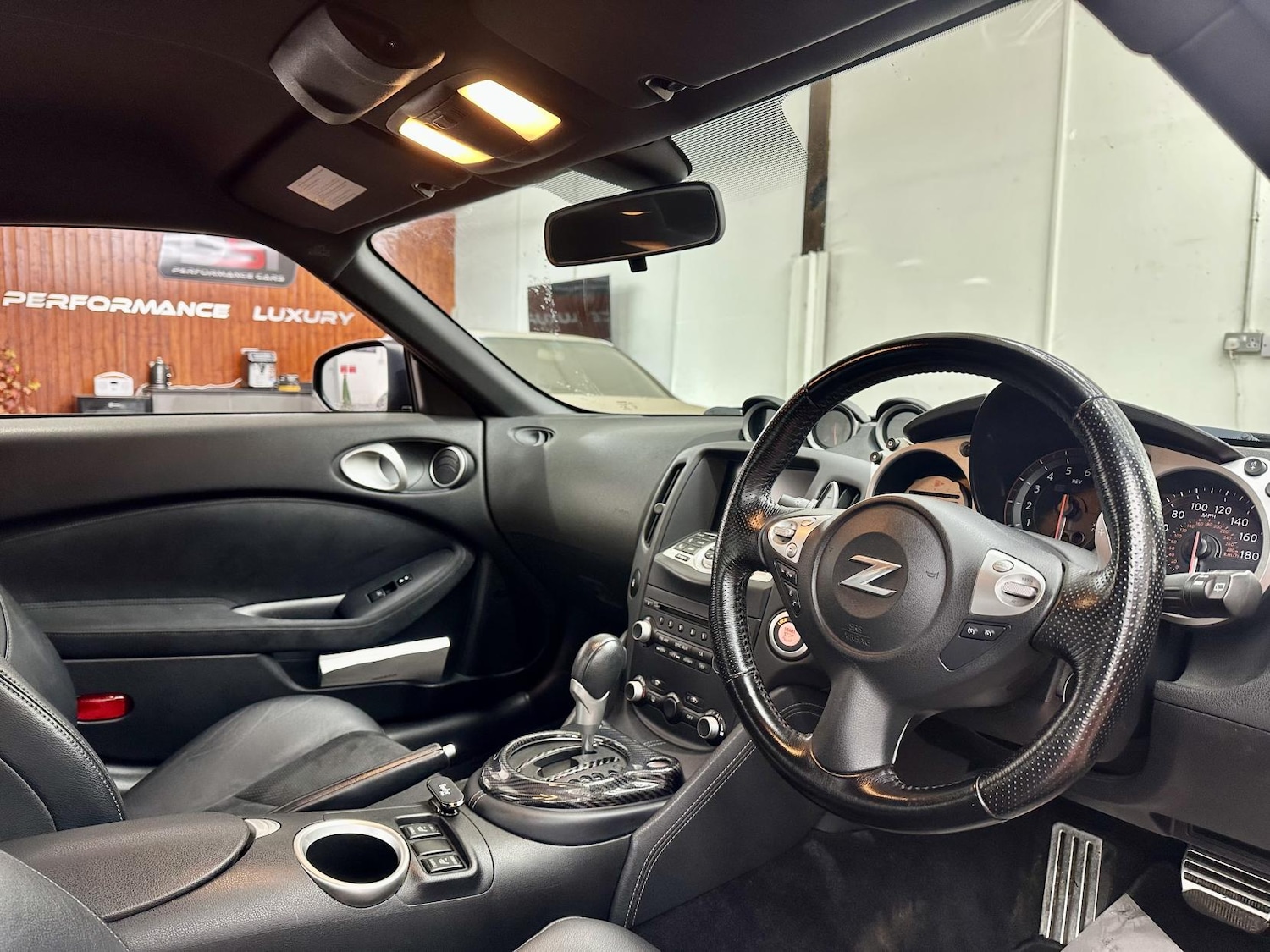 Used Nissan 370 Z 2011 for sale - 77545439: Photo 22