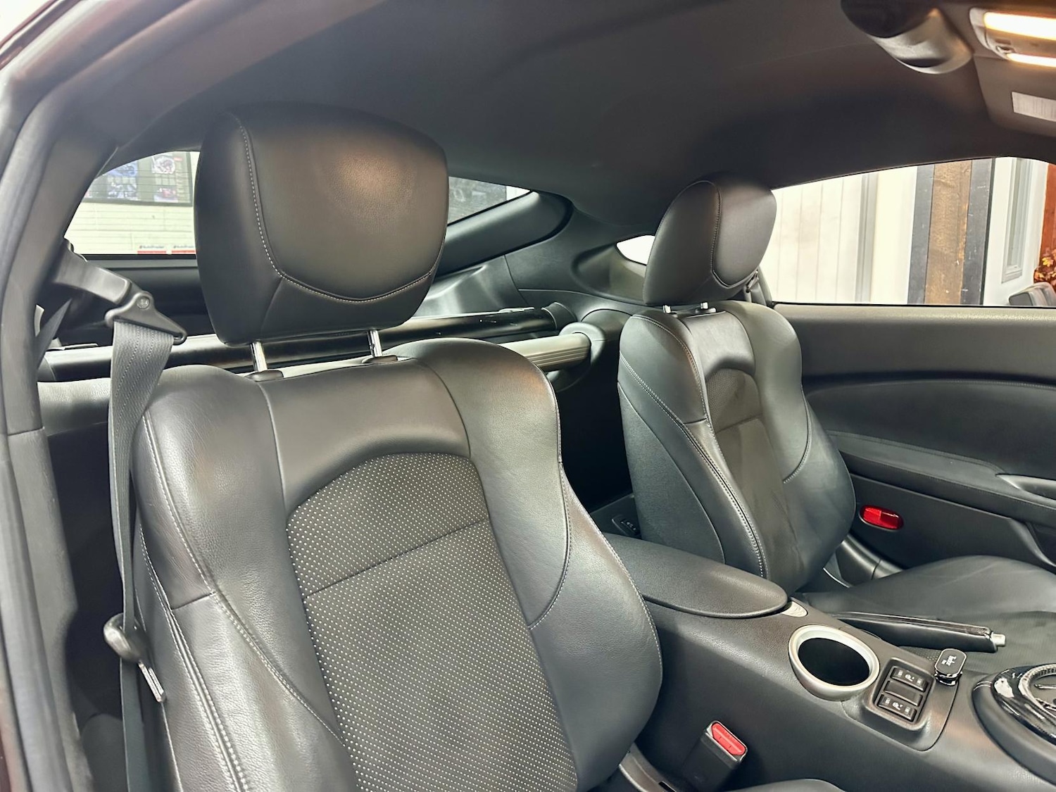 Used Nissan 370 Z 2011 for sale - 77545439: Photo 24