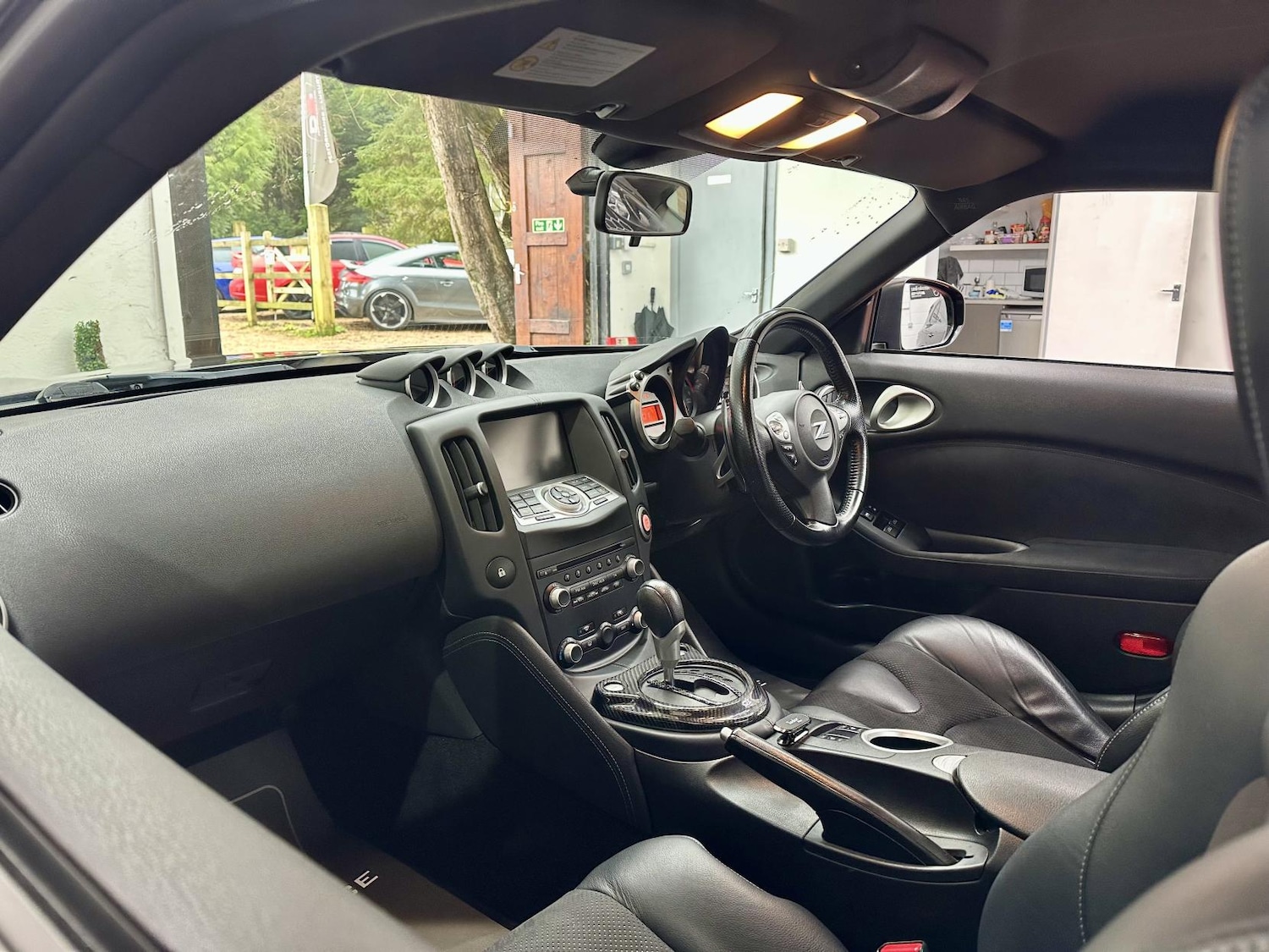 Used Nissan 370 Z 2011 for sale - 77545439: Photo 29