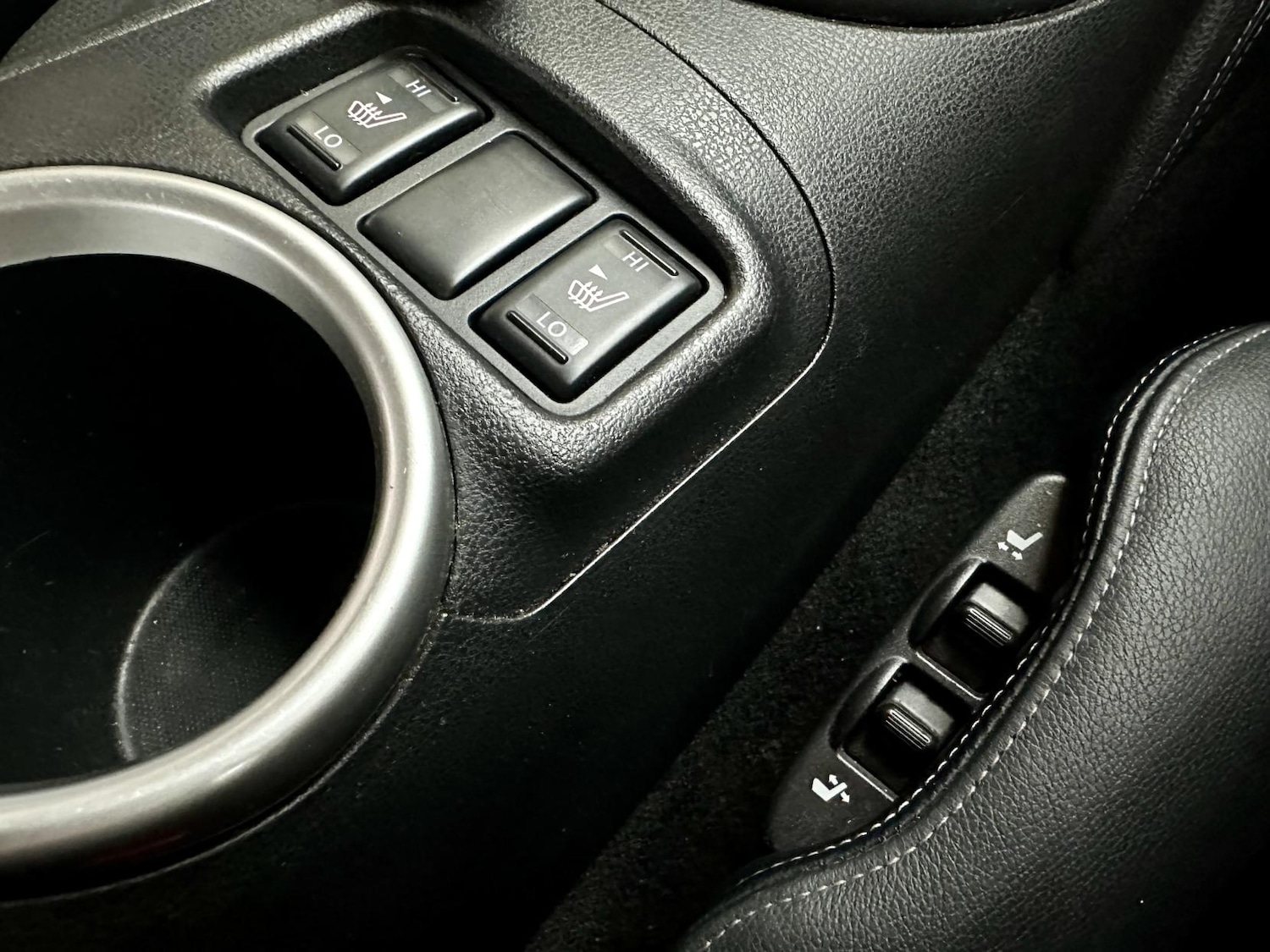 Used Nissan 370 Z 2011 for sale - 77545439: Photo 35