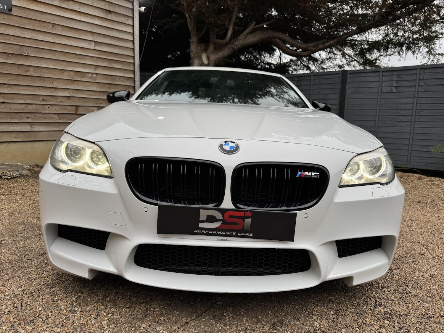 Used BMW M5 2013 for sale - 76304443: Photo 2