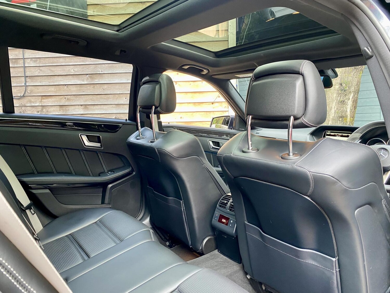 Used Mercedes-Benz E Class 2015 for sale - 76537006: Photo 19