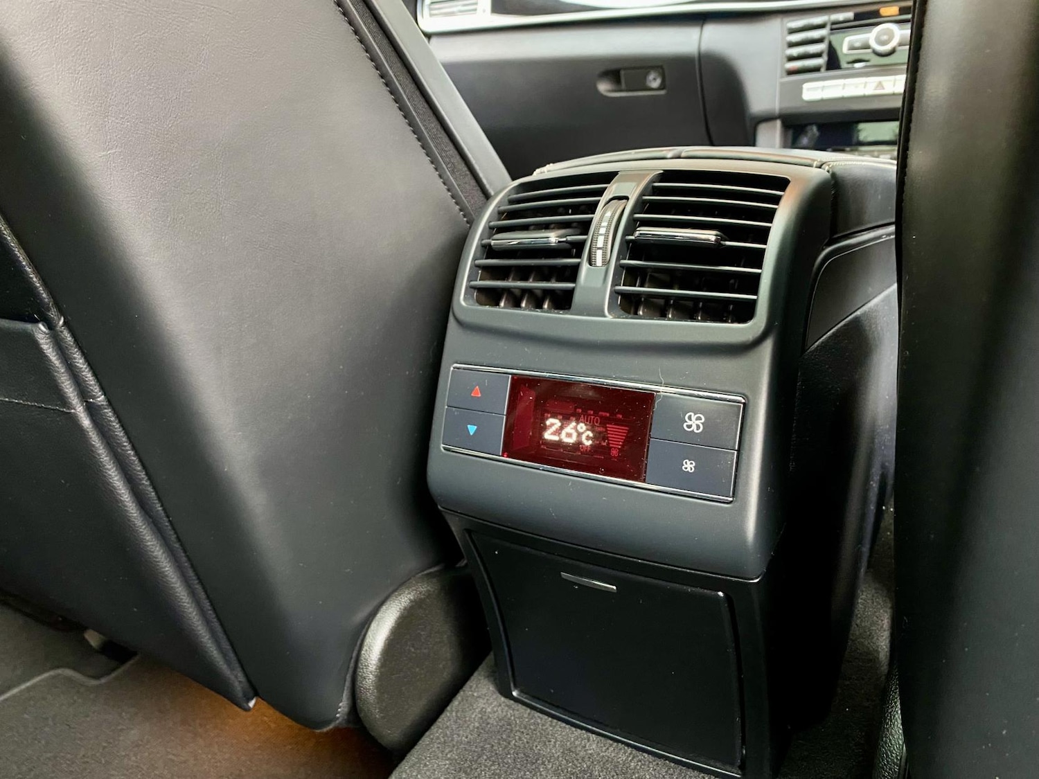 Used Mercedes-Benz E Class 2015 for sale - 76537006: Photo 27