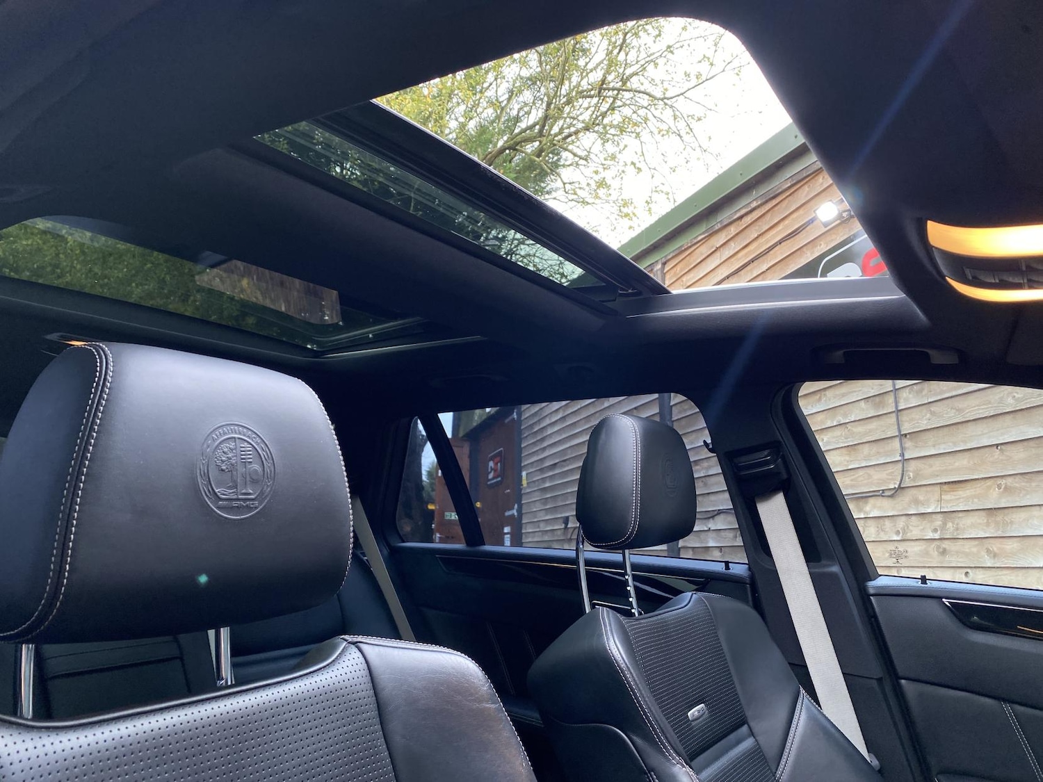 Used Mercedes-Benz E Class 2015 for sale - 76537006: Photo 33