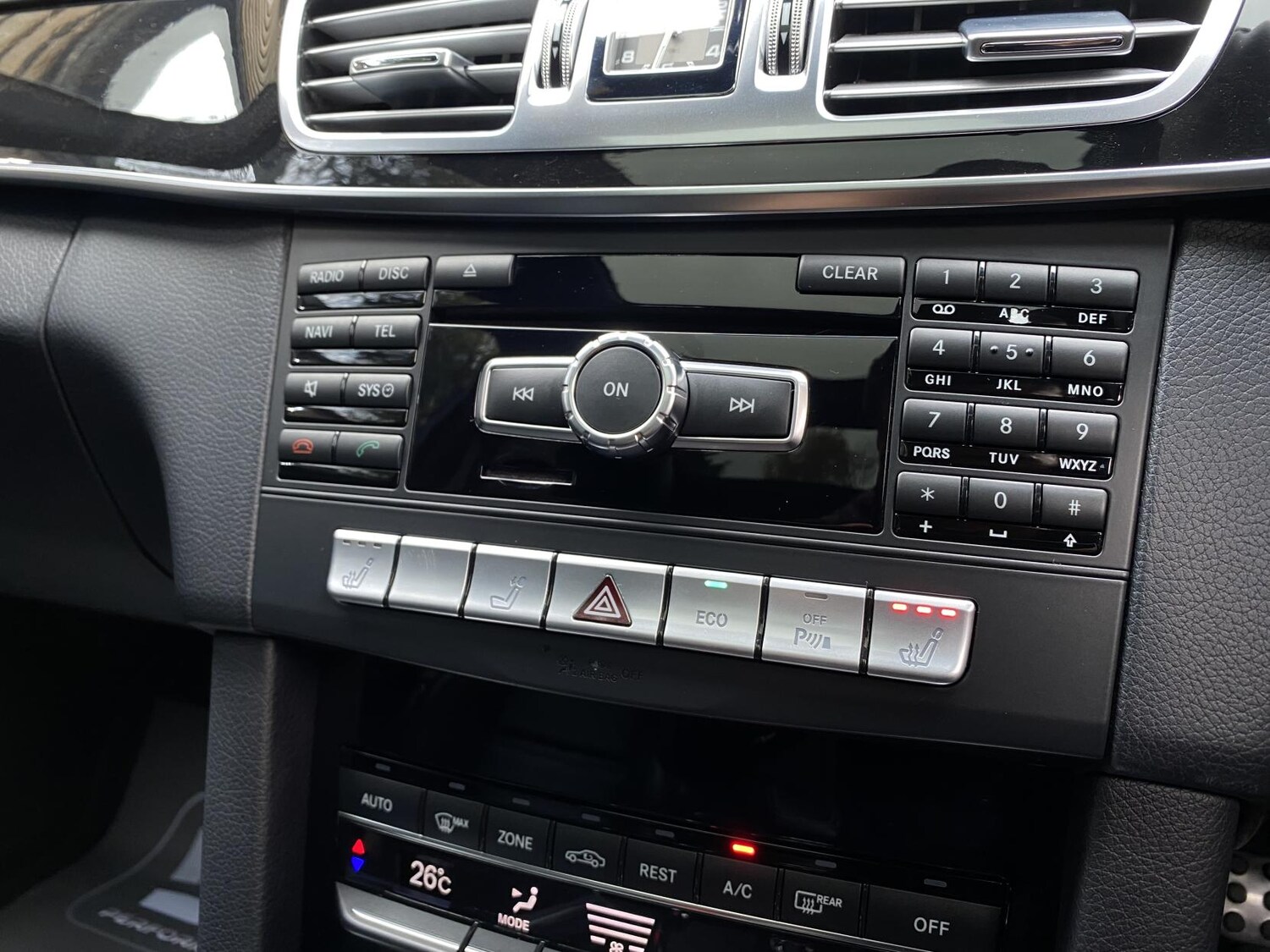 Used Mercedes-Benz E Class 2015 for sale - 76537006: Photo 35