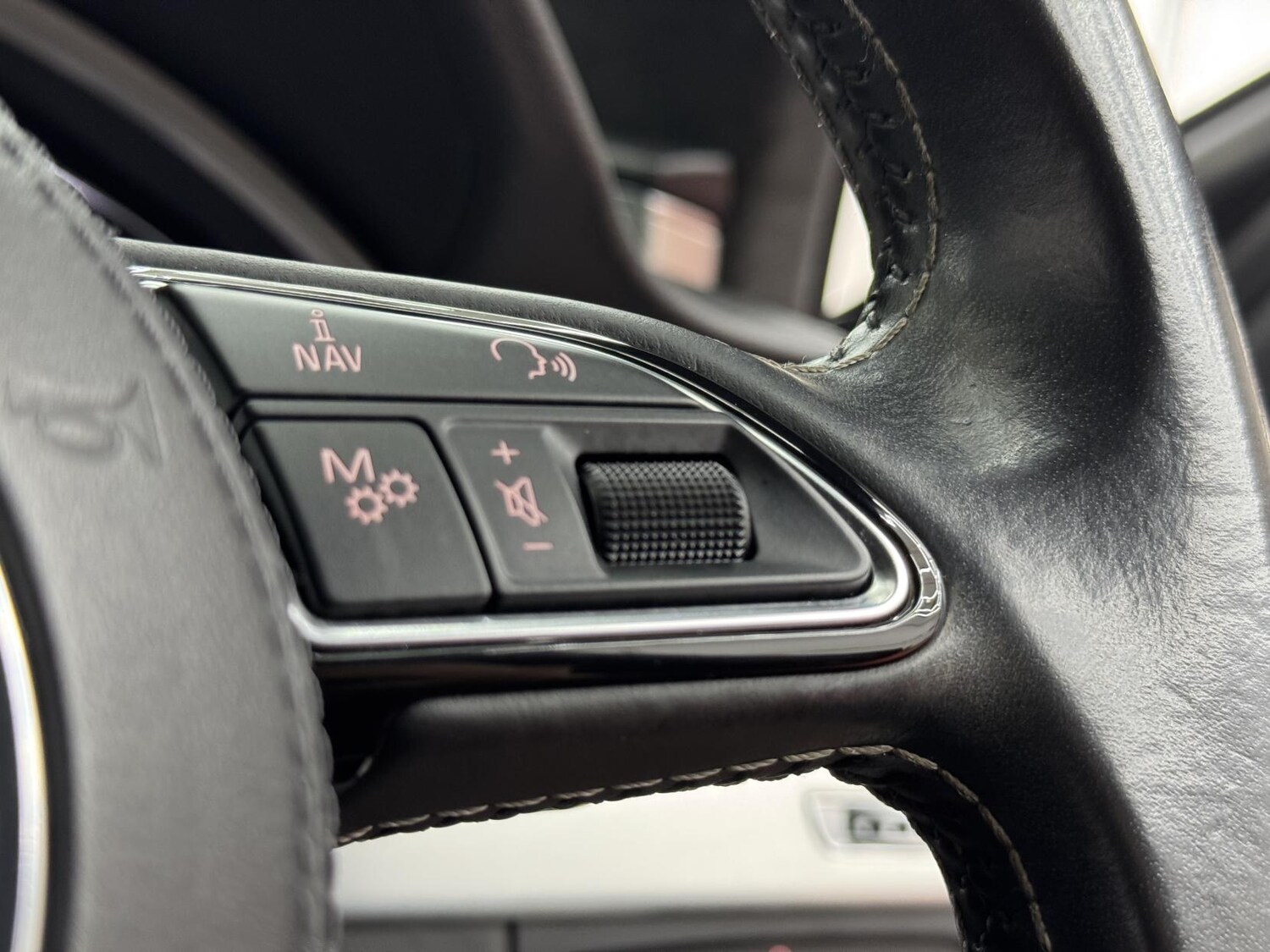 Used Audi A8 2013 for sale - 77570257: Photo 44