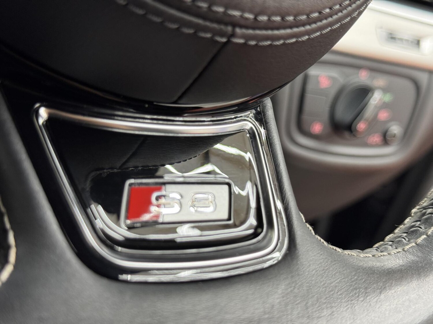 Used Audi A8 2013 for sale - 77570257: Photo 48