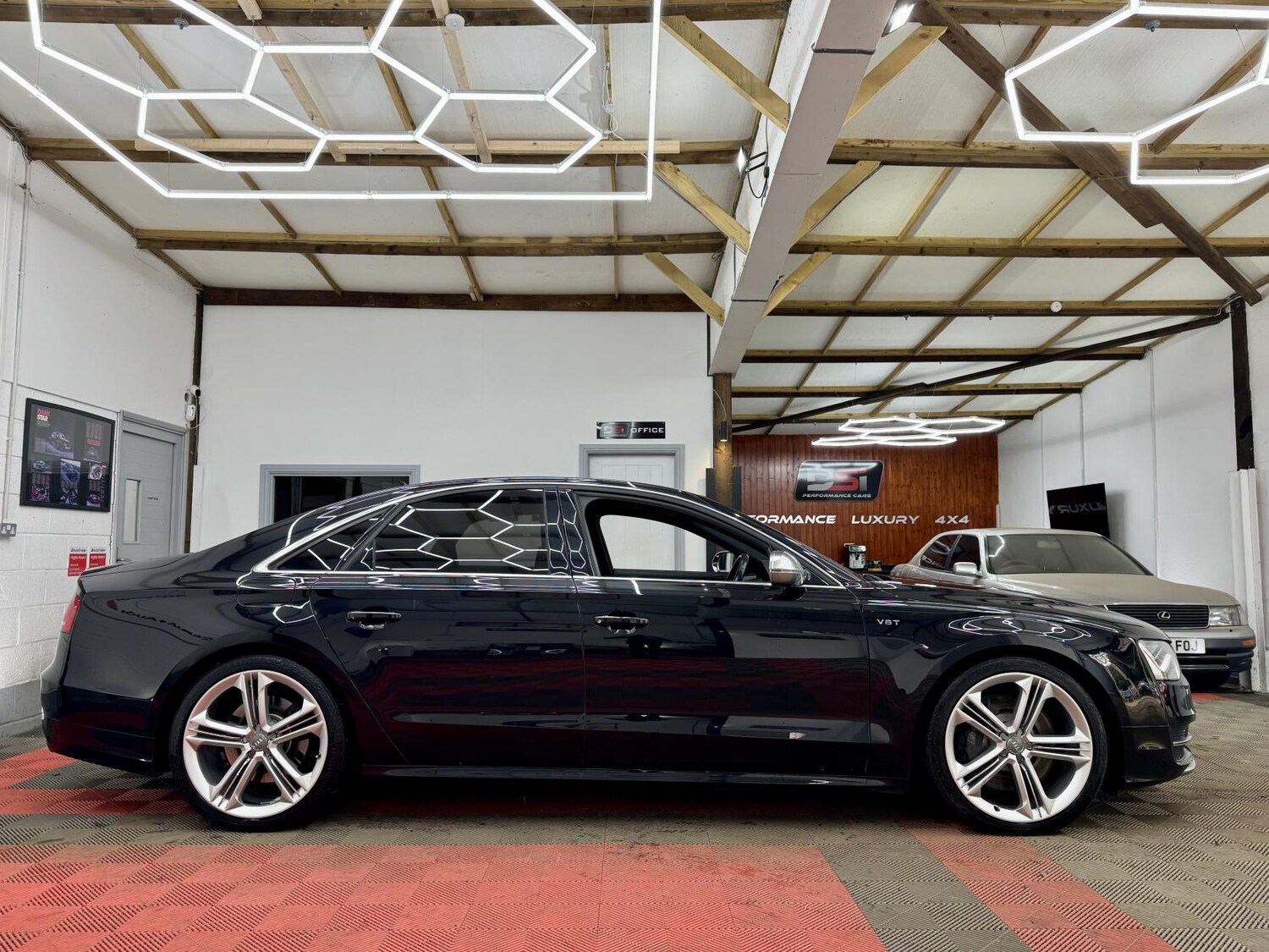 Used Audi A8 2013 for sale - 77570257: Photo 6