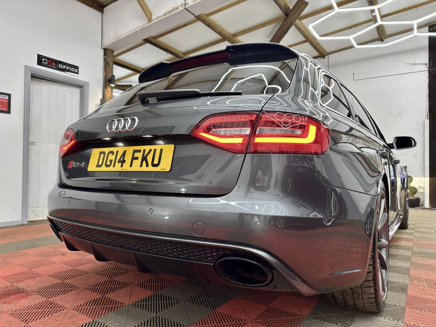Used Audi RS4 2014 for sale - 77584957: Photo 13