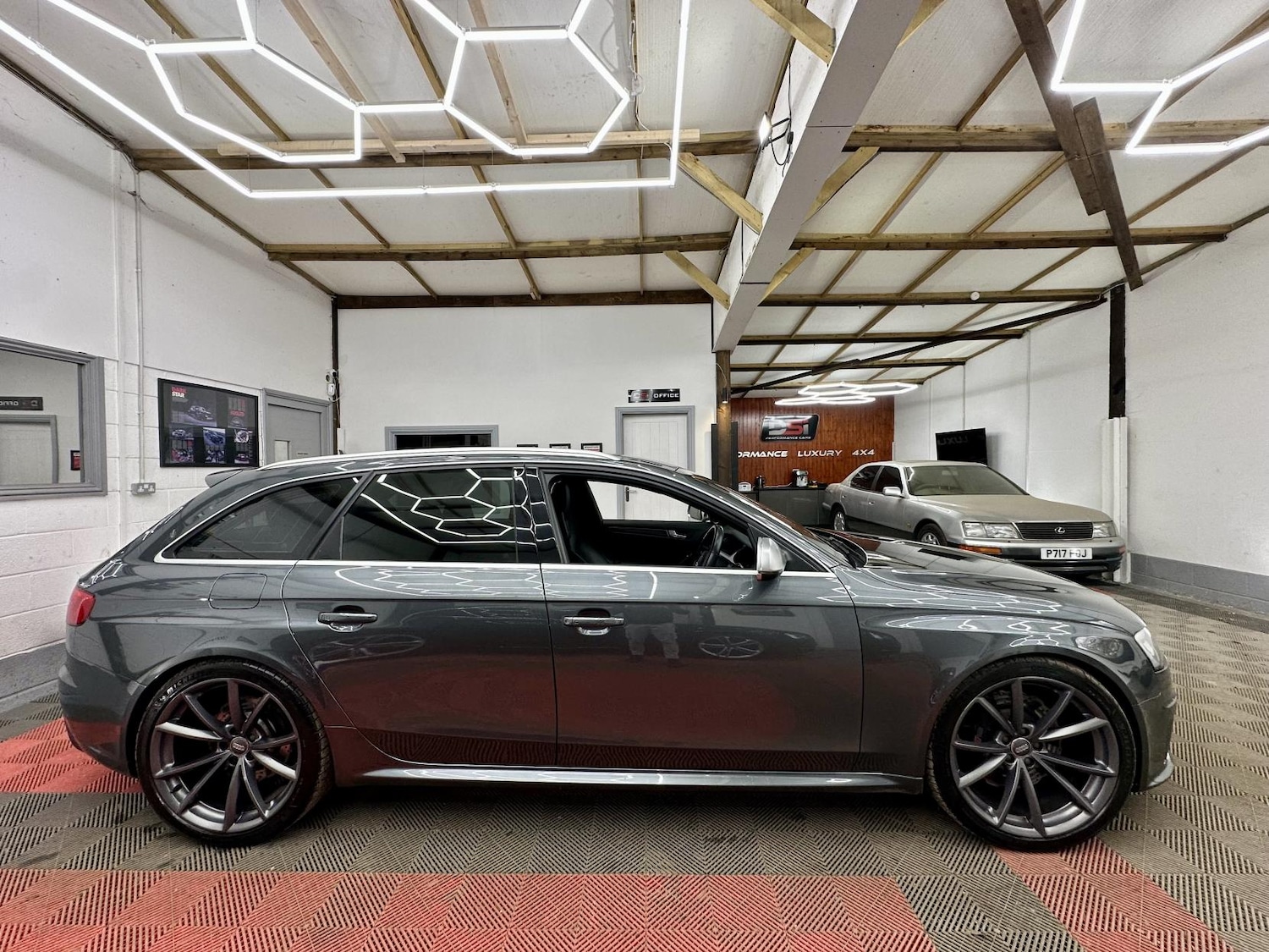 Used Audi RS4 2014 for sale - 77584957: Photo 3