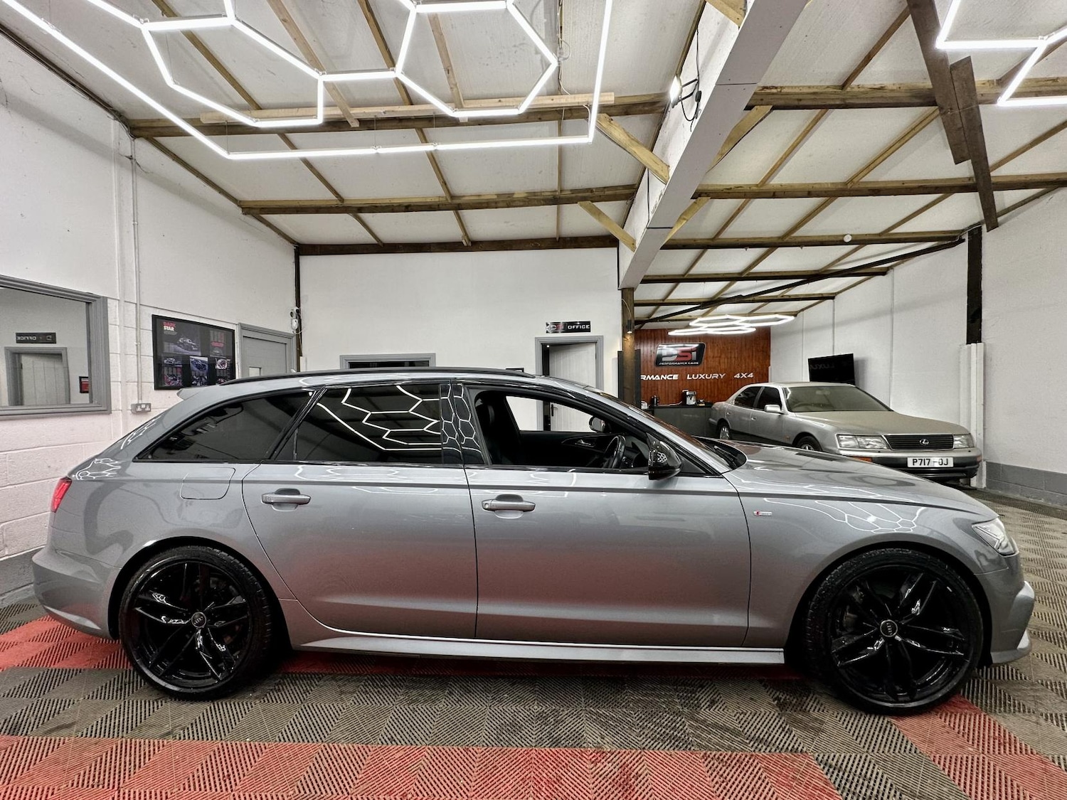 Used Audi A6 Avant 2017 for sale - 77423803: Photo 4