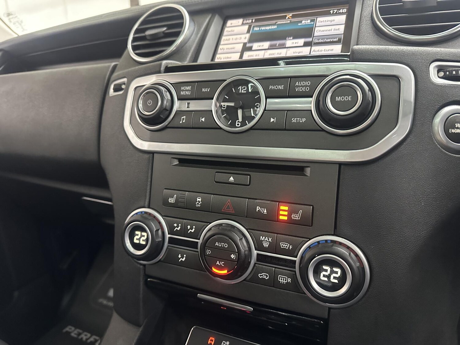 Used Land Rover Discovery 2015 for sale - 77644124: Photo 43