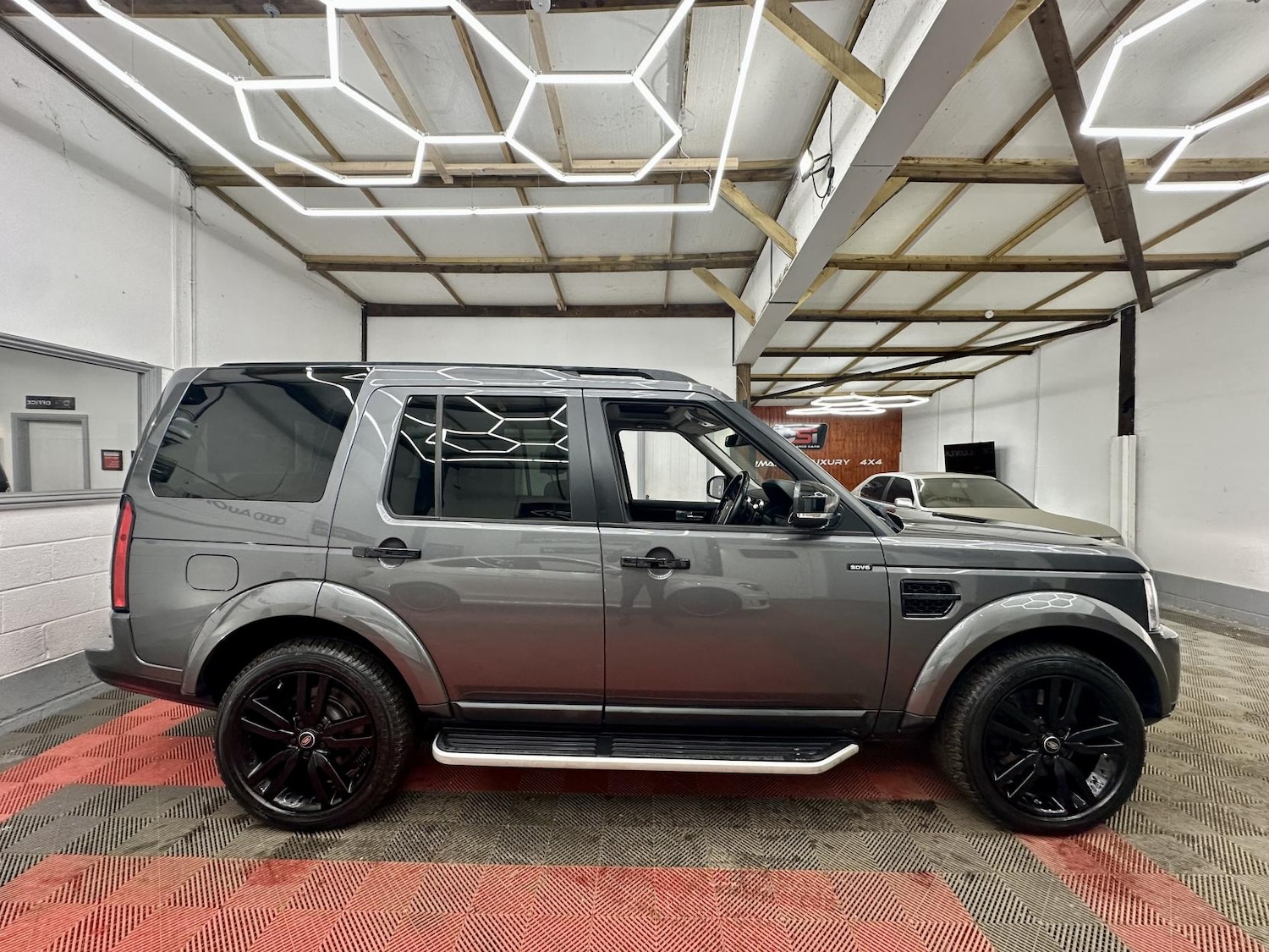 Used Land Rover Discovery 2015 for sale - 77644124: Photo 7