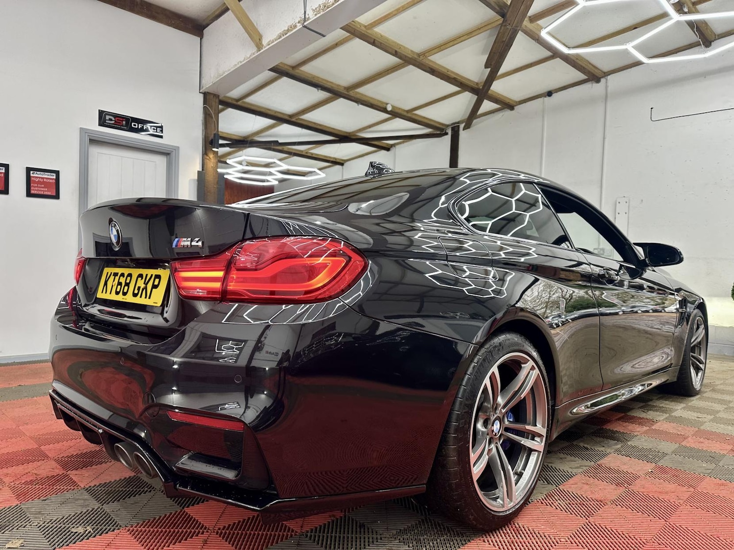 Used BMW M4 2018 for sale - 77173545: Photo 18