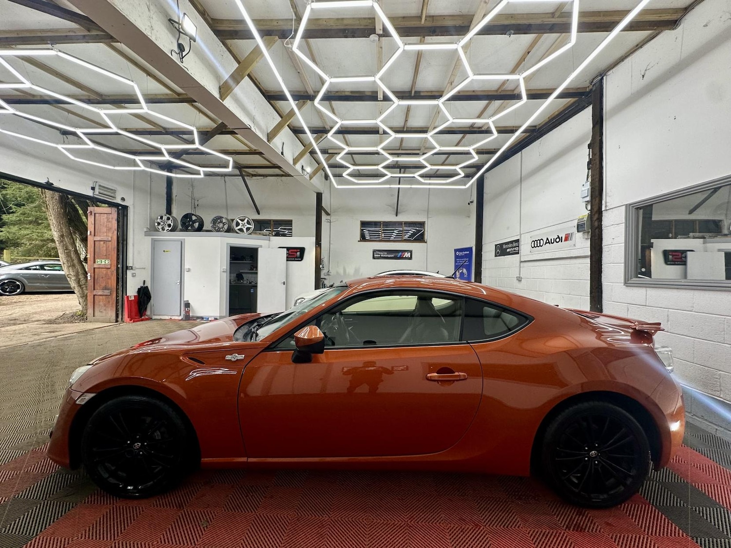 Used Toyota GT86 2012 for sale - 77644112: Photo 4