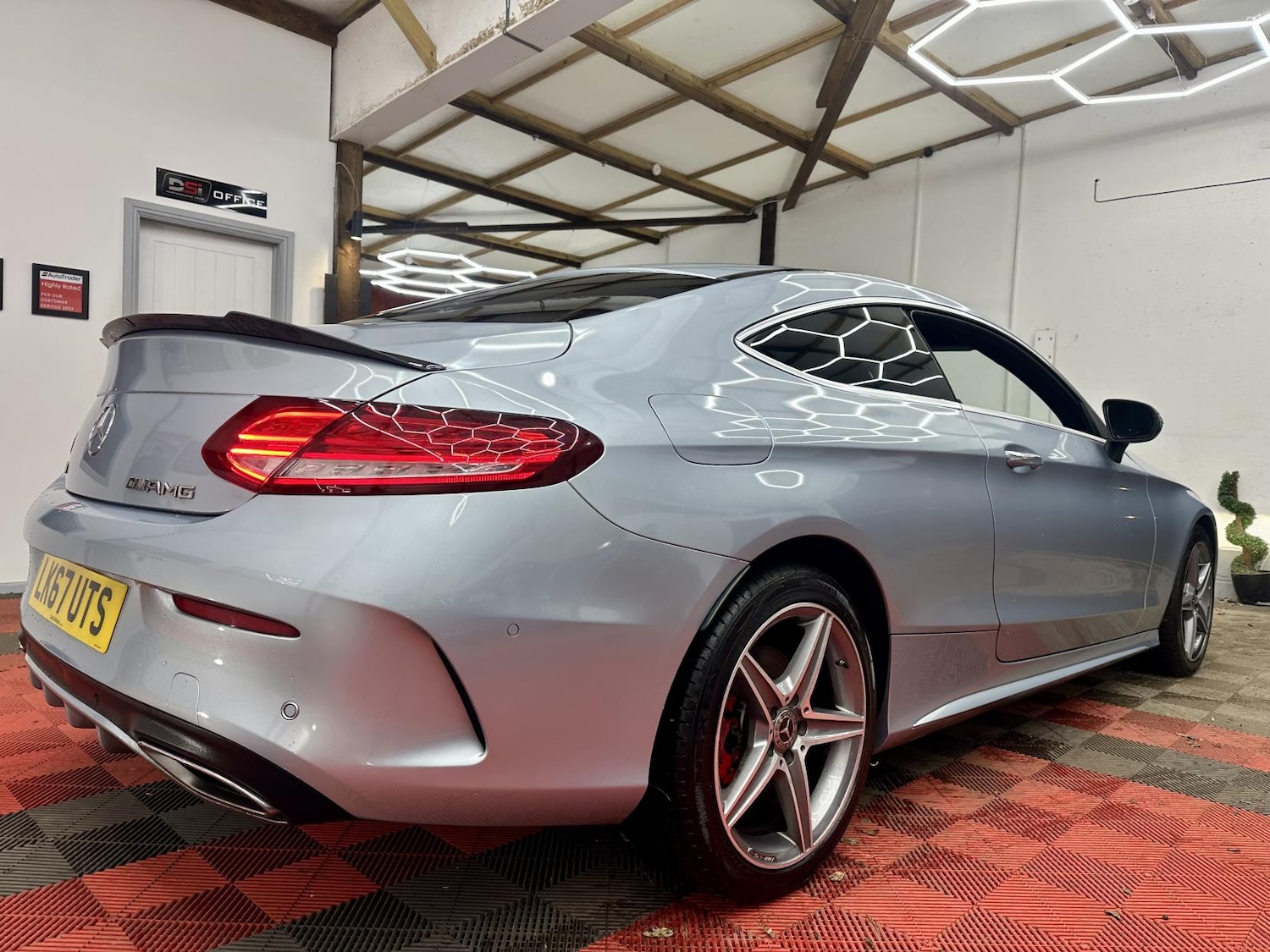 Used Mercedes-Benz C Class 2017 for sale - 76885275: Photo 12