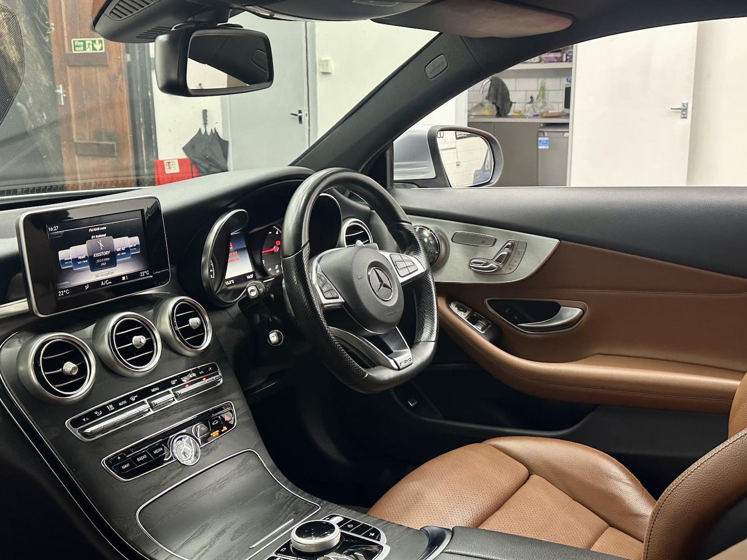 Used Mercedes-Benz C Class 2017 for sale - 76885275: Photo 28