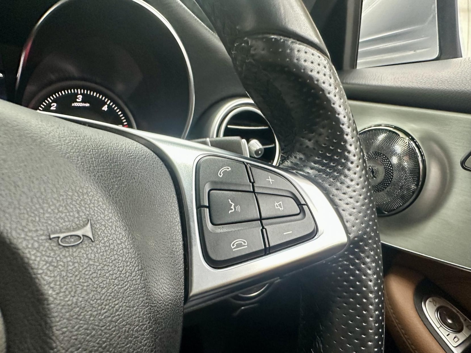 Used Mercedes-Benz C Class 2017 for sale - 76885275: Photo 41