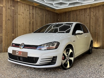 Used Volkswagen Golf 2017 for sale - 78821182: Photo