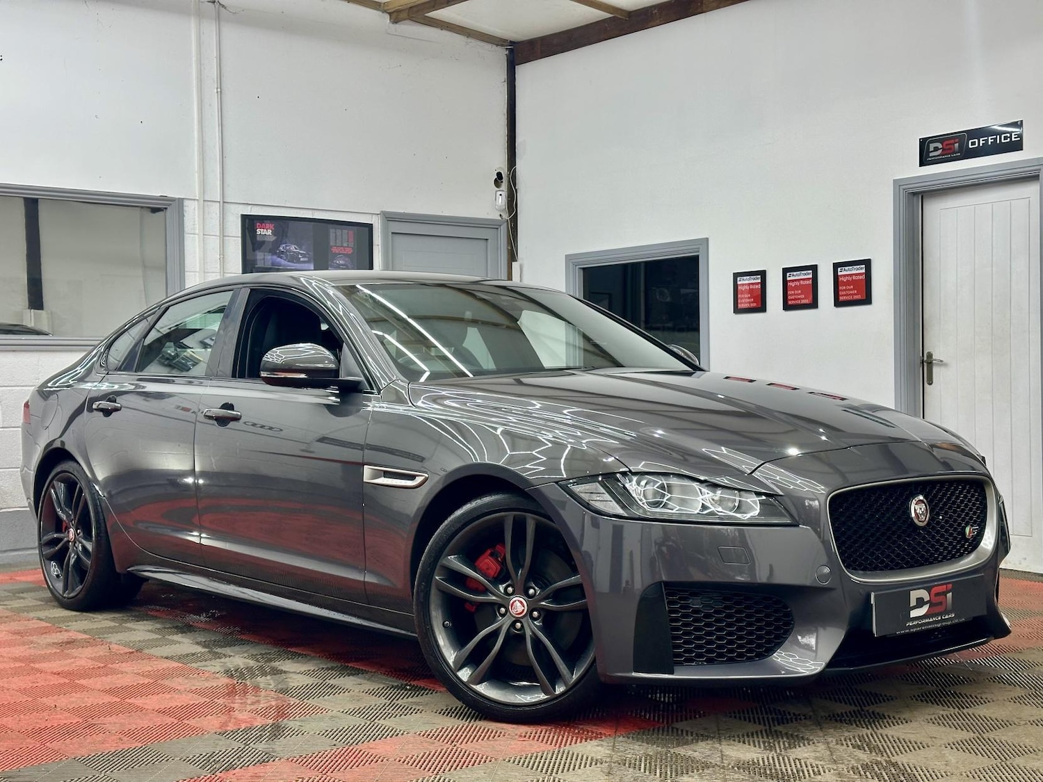 Used Jaguar XF 2016 for sale - 77339622: Photo 1