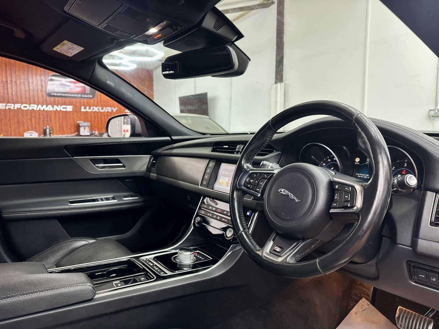 Used Jaguar XF 2016 for sale - 77339622: Photo 14