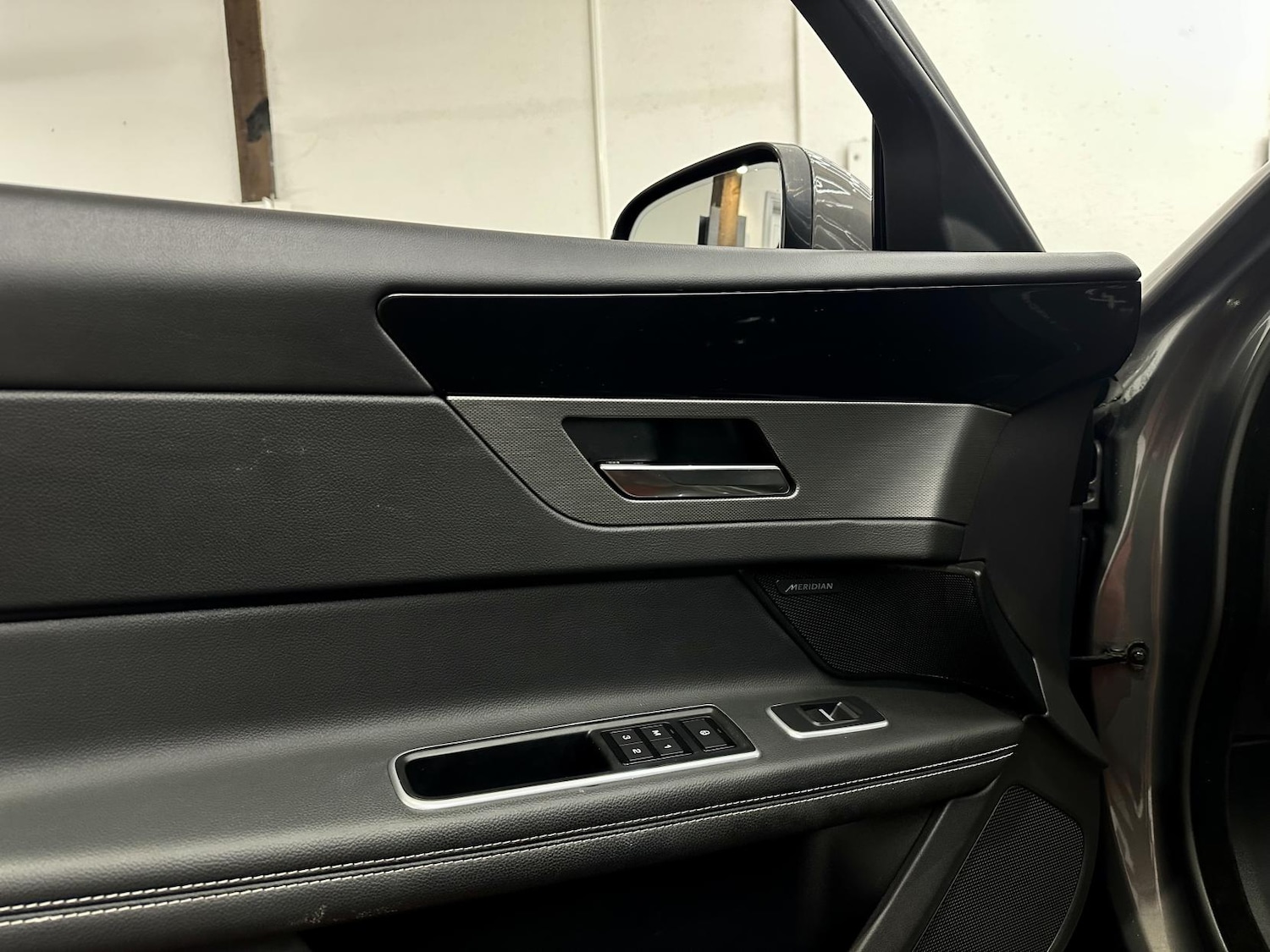 Used Jaguar XF 2016 for sale - 77339622: Photo 29