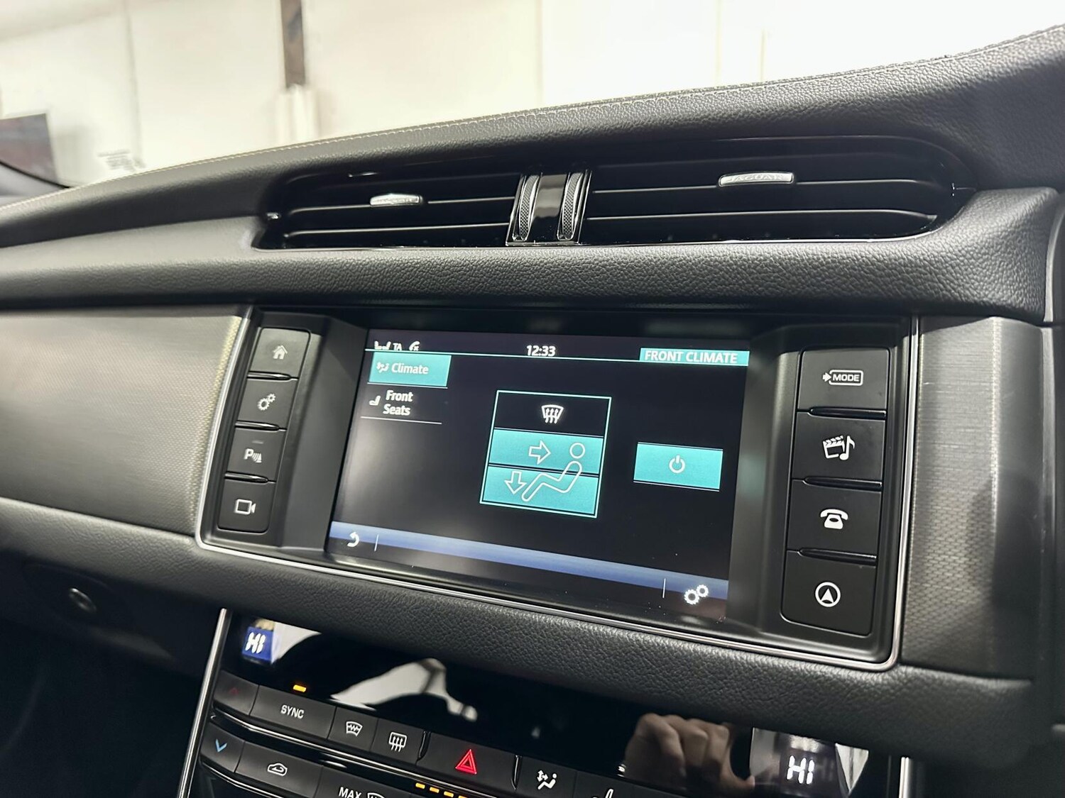 Used Jaguar XF 2016 for sale - 77339622: Photo 34